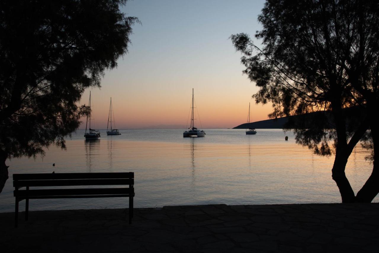 Boutique Hotel Tilos Mare Livadia  ภายนอก รูปภาพ
